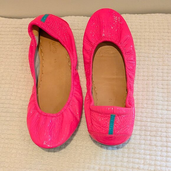 Head-Turning Tieks "Pop Pink" Neon Patent Leather Ballet Flats - Sold Out! - Picture 2 of 4
